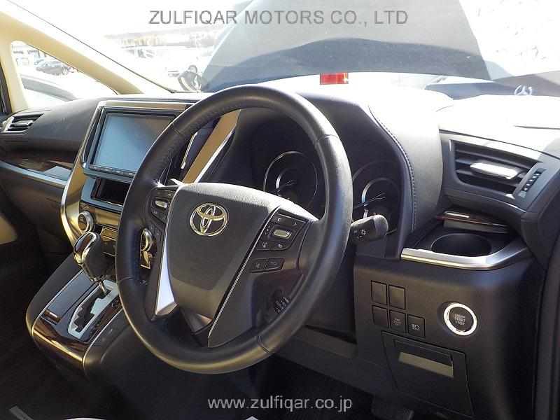 TOYOTA ALPHARD 2018 Image 12