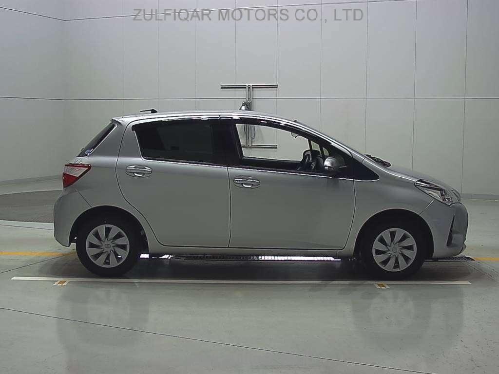 TOYOTA VITZ 2019 Image 3