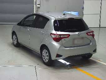 TOYOTA VITZ 2019 Image 6