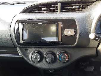 TOYOTA VITZ 2019 Image 10