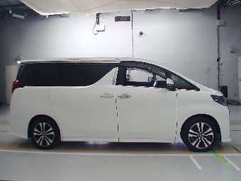 TOYOTA ALPHARD 2018 Image 3
