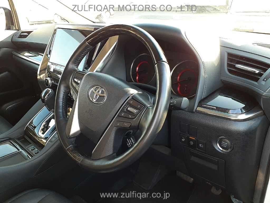 TOYOTA ALPHARD 2018 Image 7