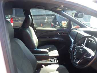 TOYOTA ESTIMA 2018 Image 13