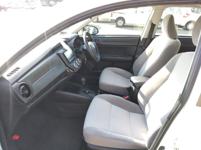 TOYOTA COROLLA AXIO 2018 Image 20