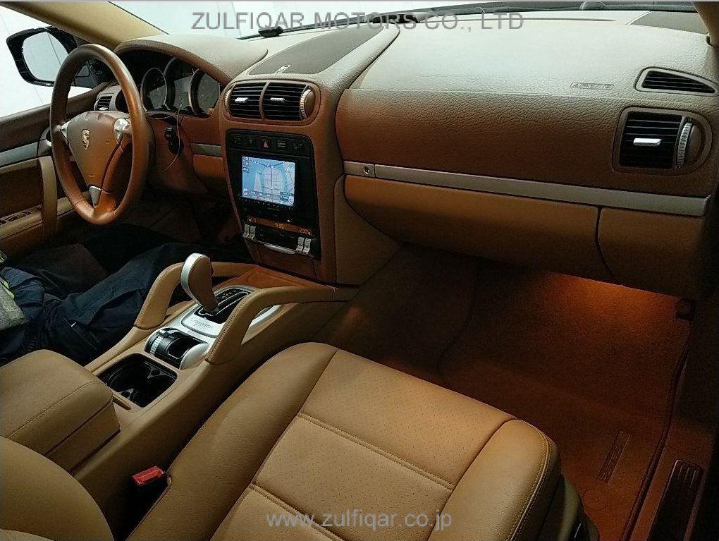 PORSCHE CAYENNE 2010 Image 3