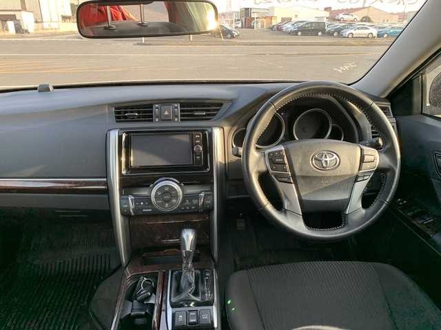 TOYOTA MARK X 2017 Image 19