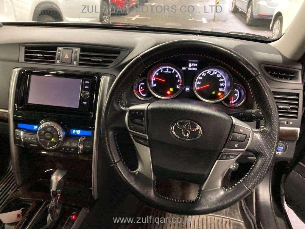 TOYOTA MARK X 2017 Image 6