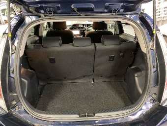 TOYOTA AQUA 2019 Image 9