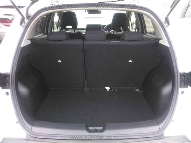 NISSAN NOTE 2021 Image 10