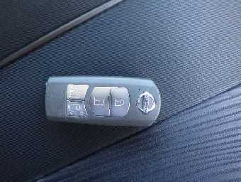 NISSAN LAFESTA 2018 Image 9