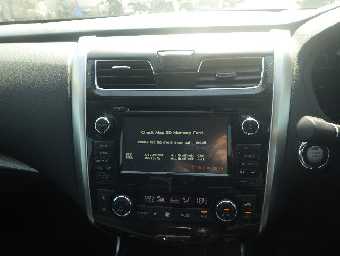 NISSAN TEANA 2018 Image 8