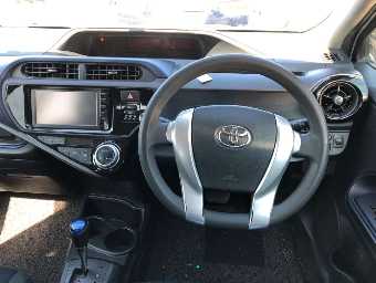 TOYOTA AQUA 2016 Image 6