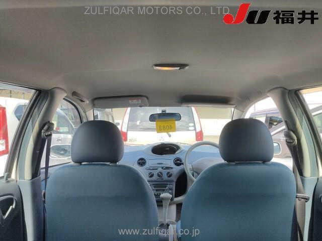 TOYOTA VITZ 2001 Image 9