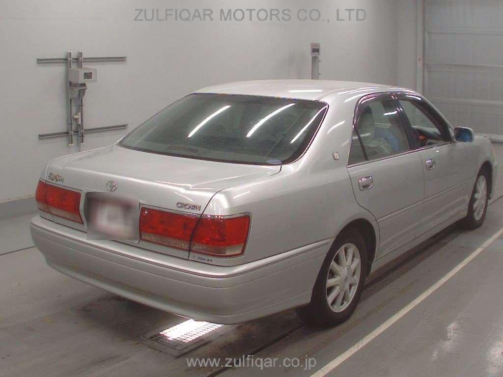 TOYOTA CROWN 2002 Image 2