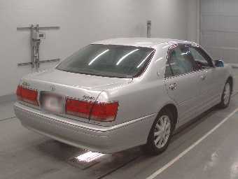 TOYOTA CROWN 2002 Image 2