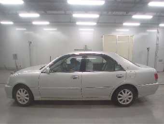 TOYOTA CROWN 2002 Image 4