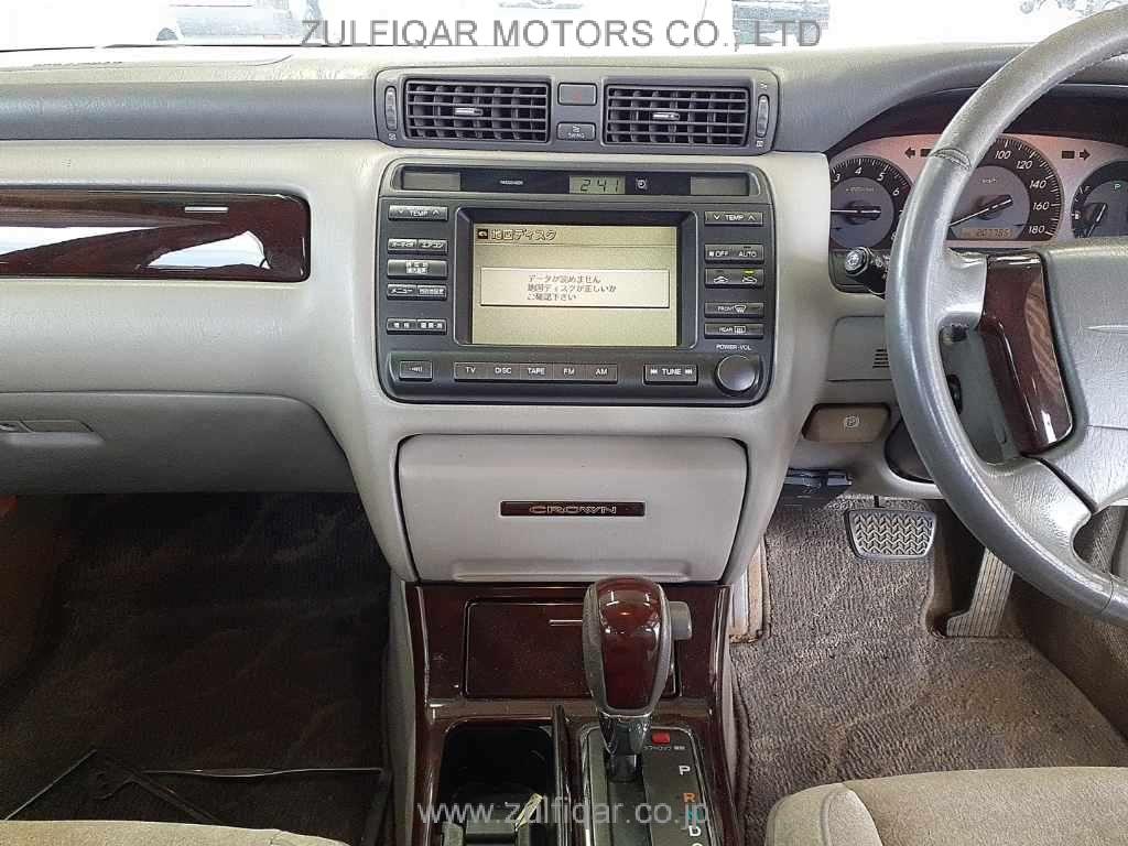 TOYOTA CROWN 2002 Image 9