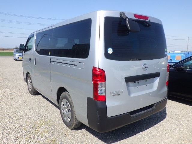 NISSAN NV350 CARAVAN 2018 Image 19