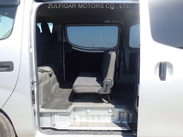 NISSAN NV350 CARAVAN 2018 Image 27