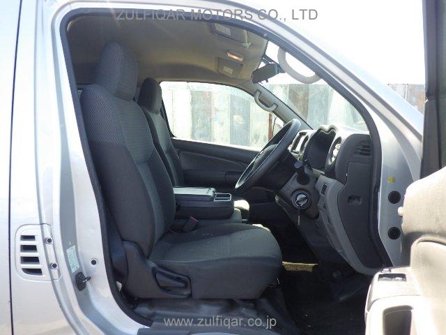 NISSAN NV350 CARAVAN 2018 Image 29