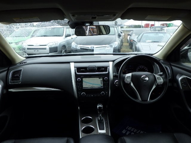 NISSAN TEANA 2018 Image 19
