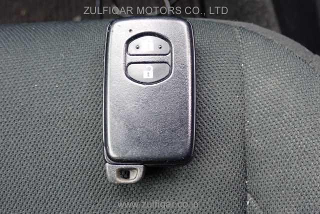 TOYOTA AQUA 2018 Image 11