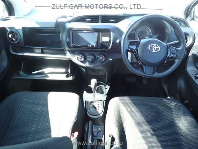 TOYOTA VITZ 2019 Image 3