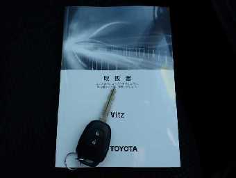 TOYOTA VITZ 2019 Image 6