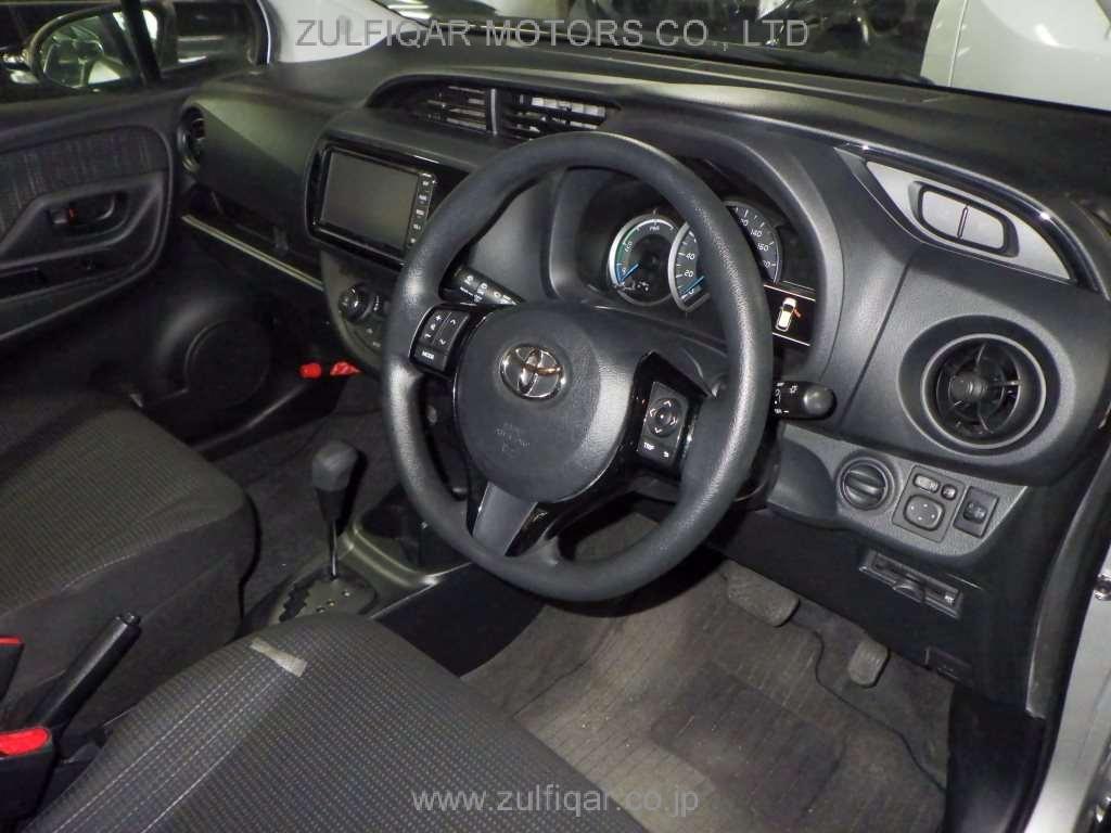 TOYOTA VITZ 2019 Image 5