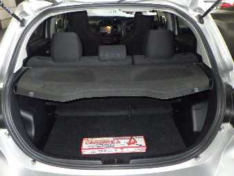 TOYOTA VITZ 2019 Image 8