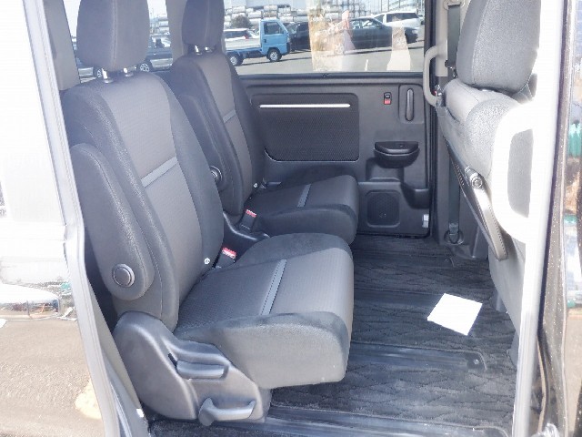 HONDA STEPWGN SPADA 2018 Image 22