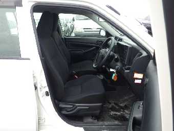 TOYOTA PROBOX 2018 Image 16