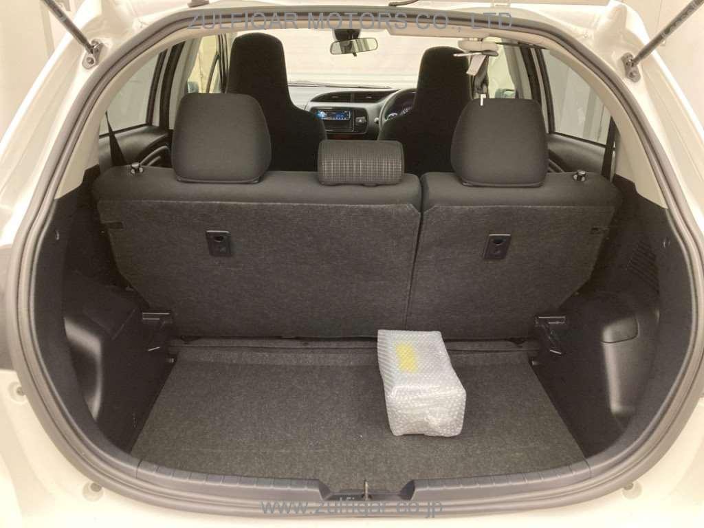 TOYOTA VITZ 2019 Image 8