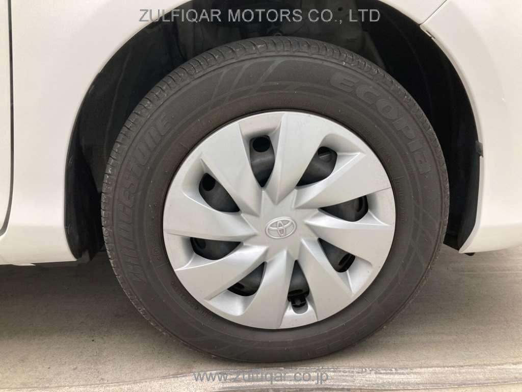 TOYOTA VITZ 2019 Image 9