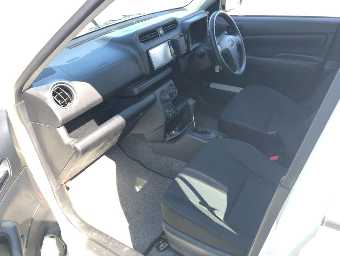 TOYOTA PROBOX 2018 Image 6