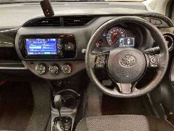 TOYOTA VITZ 2020 Image 6