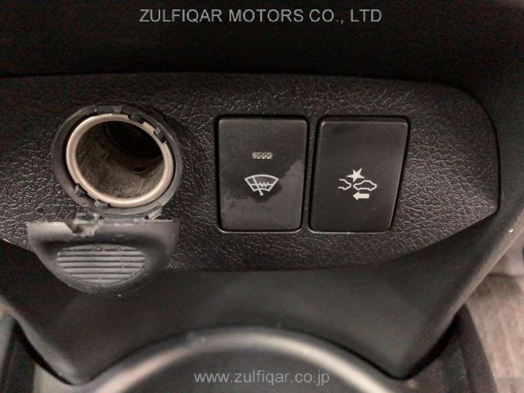 TOYOTA VITZ 2020 Image 10