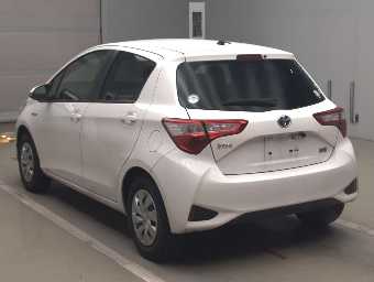 TOYOTA VITZ 2020 Image 4