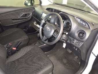 TOYOTA VITZ 2020 Image 5