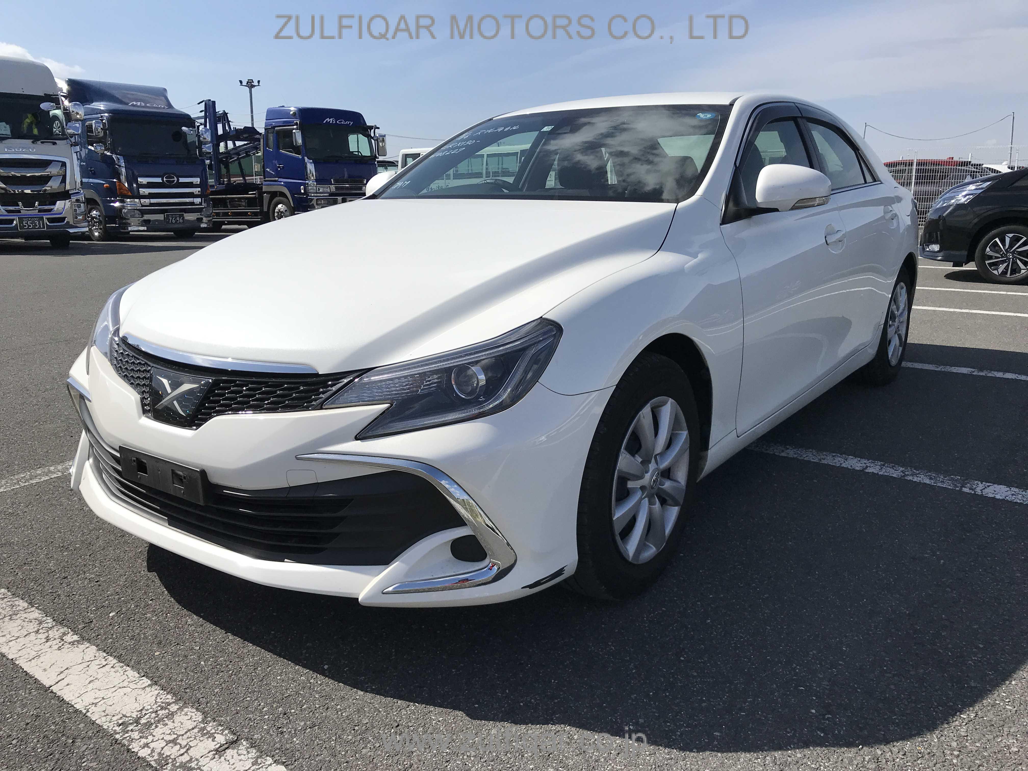 TOYOTA MARK X 2017 Image 2