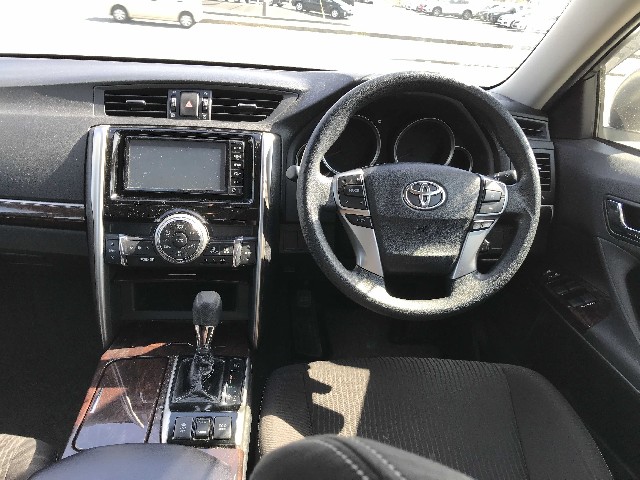 TOYOTA MARK X 2017 Image 20