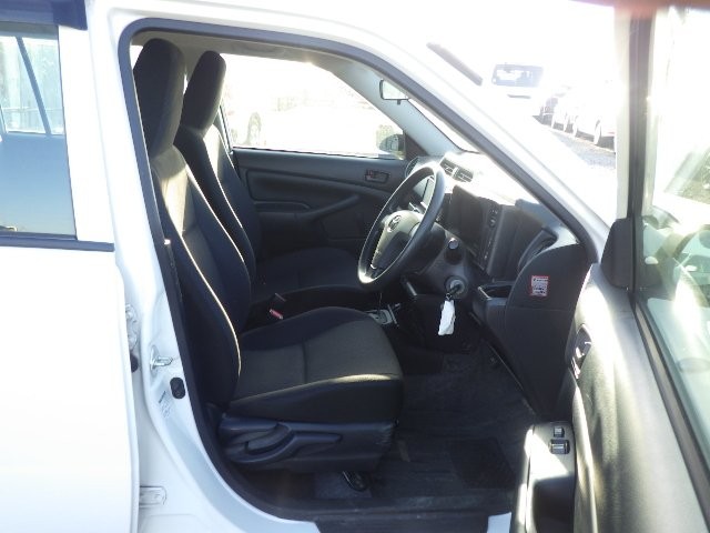 TOYOTA PROBOX 2018 Image 20