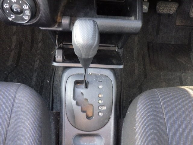 TOYOTA PROBOX 2018 Image 23