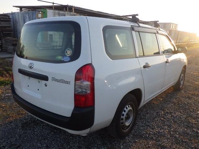 TOYOTA PROBOX 2018 Image 32