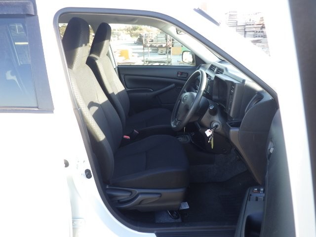 TOYOTA PROBOX 2018 Image 23