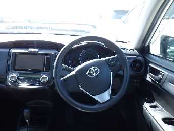 TOYOTA COROLLA AXIO 2015 Image 5