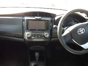 TOYOTA COROLLA AXIO 2015 Image 6