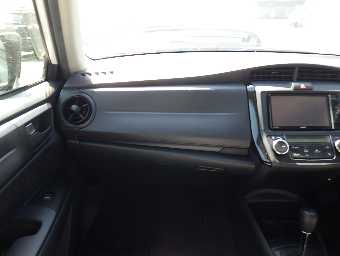 TOYOTA COROLLA AXIO 2015 Image 7