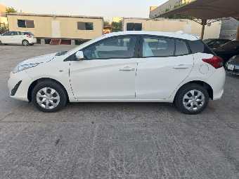 TOYOTA YARIS 2019 Image 2