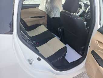 TOYOTA YARIS 2019 Image 12